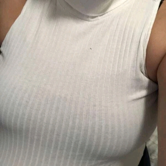 Elegant High-neck CottonTank - Picture 10 of 15